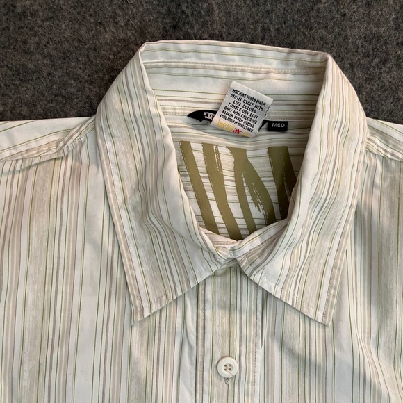 DC SHOE CO Vintage S/S Button-Up Shirt skateboard - Picture 7 of 11